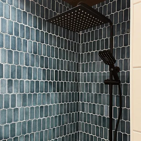 Apartment Unique, Newly Renovated *