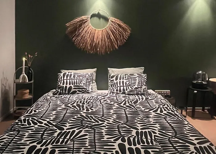 Apartment Unique, Newly Renovated *