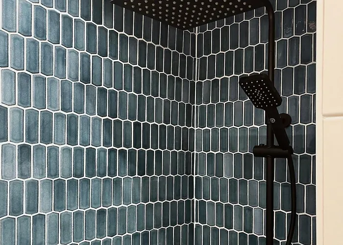 Apartment Unique, Newly Renovated *